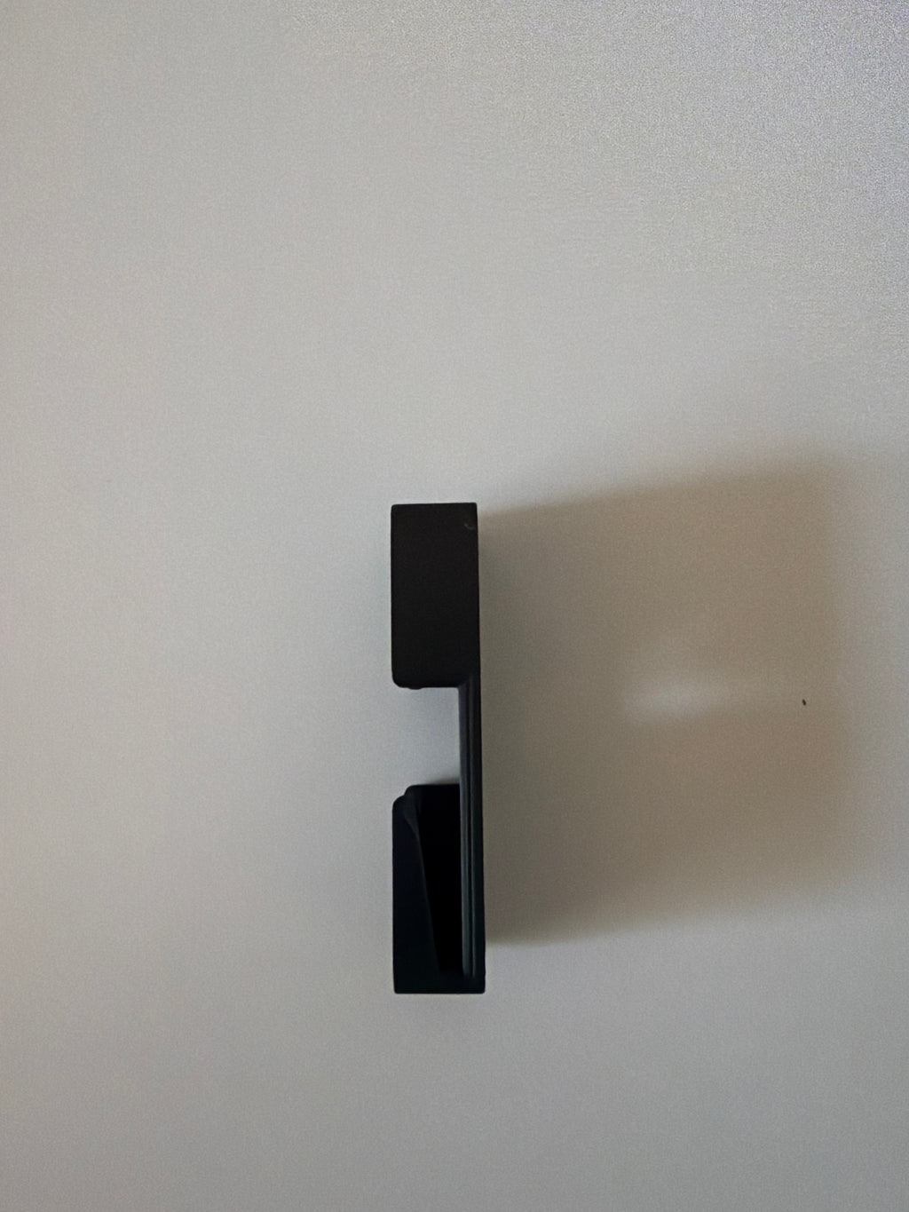 Reel wall mounts